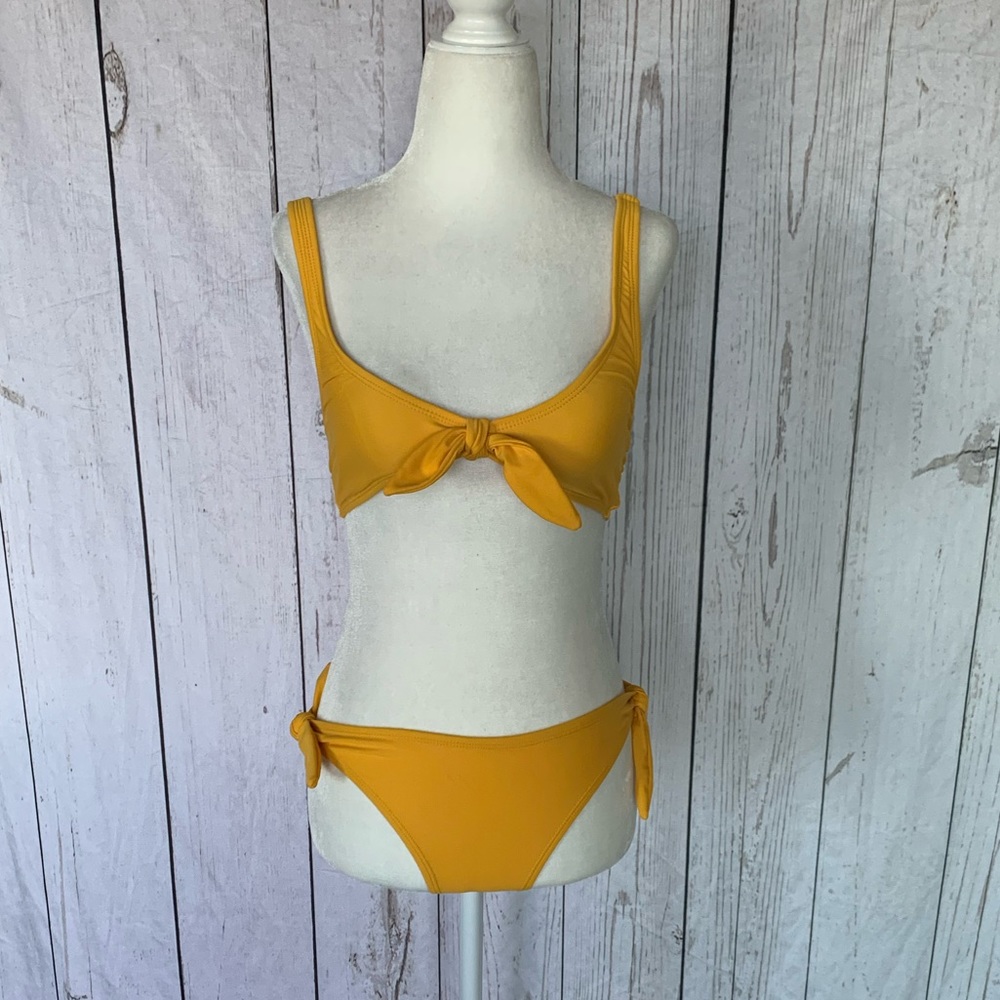 🎉Host Pick🎉 Women’s Hot Water 2-Piece Swimsuit